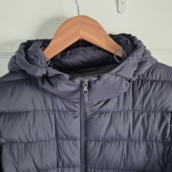 Uniqlo Packable Ultra Light Down Jacket - Navy - EUC - Picture 8 of 16